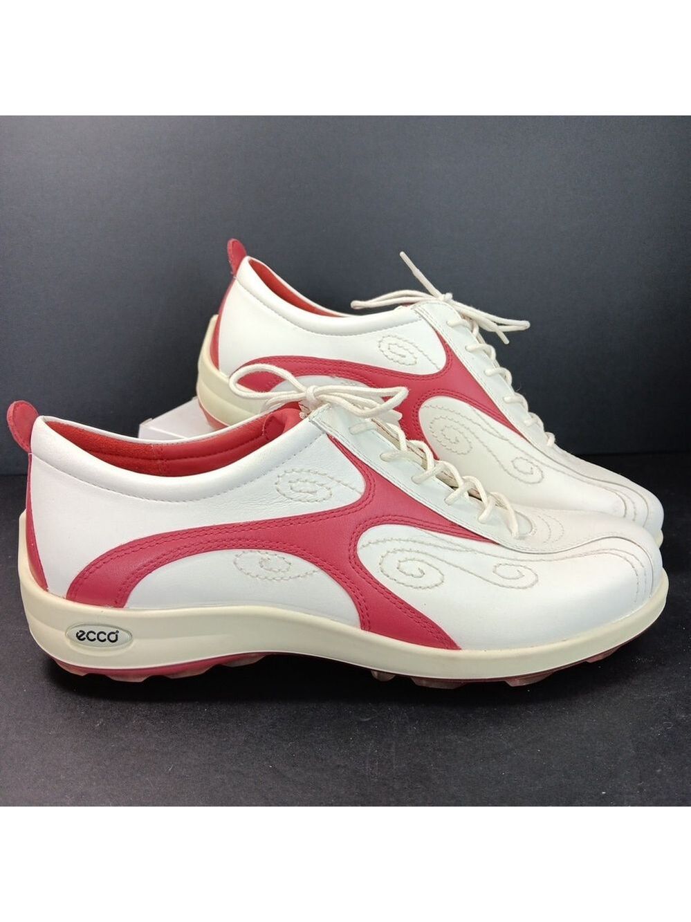 Ecco Women’s White And Red Leather Golf Shoes Size 40 (US 9/9.5)